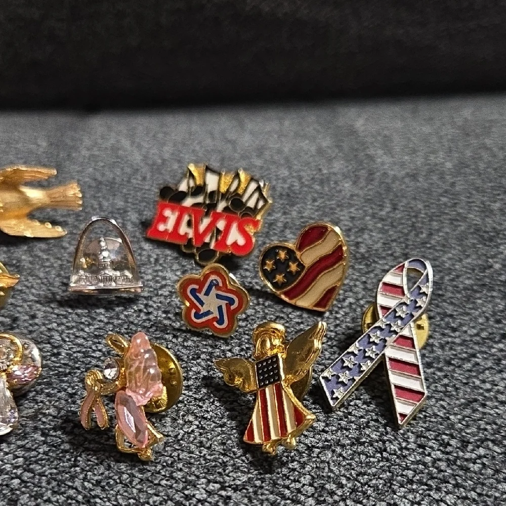 Bundle of Assorted Pins‎ (17) - Picture 4 of 4